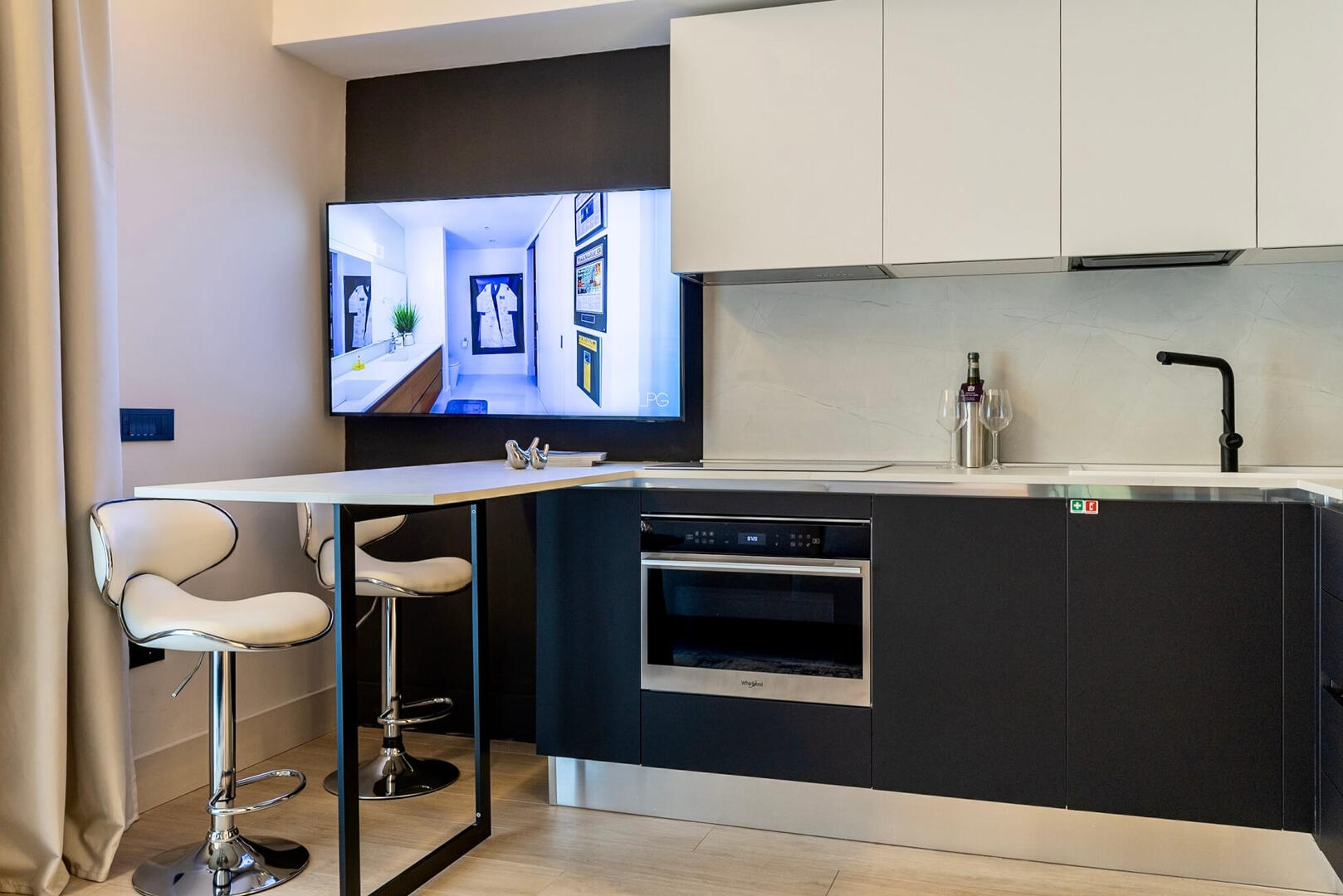 Elegant, practical, and ready for your Sardinian meals